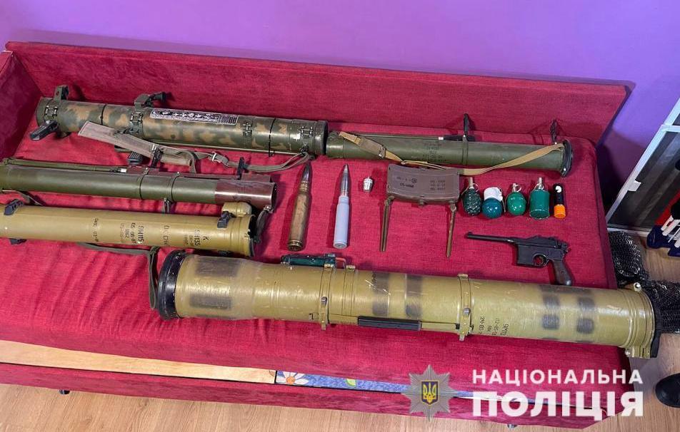 На Днепропетровщине осудят членов ОПГ за распространение оружия и взрывчатки - рис. 4