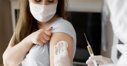 Жителей Днепропетровской области начали вакцинировать в почтовых отделениях - рис. 14