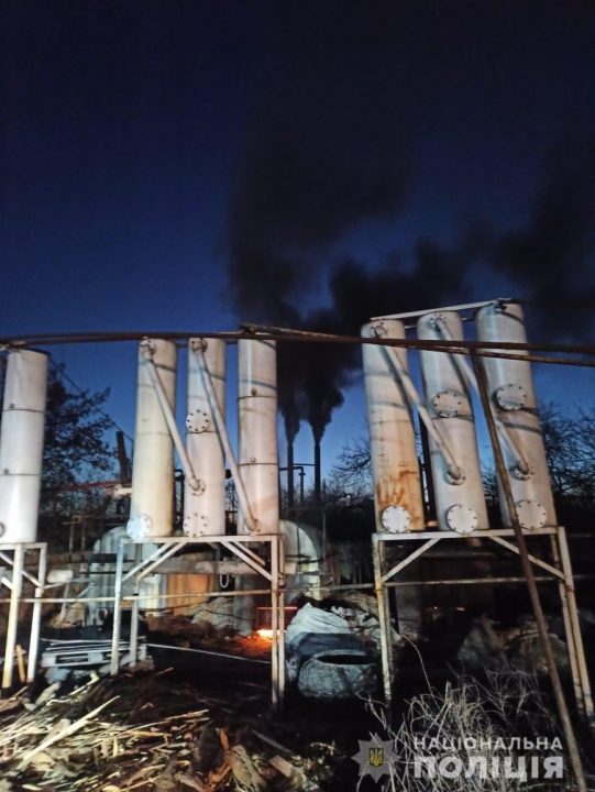 На Днепропетровщине полиция прекратила деятельность незаконного завода (Фото) - рис. 3