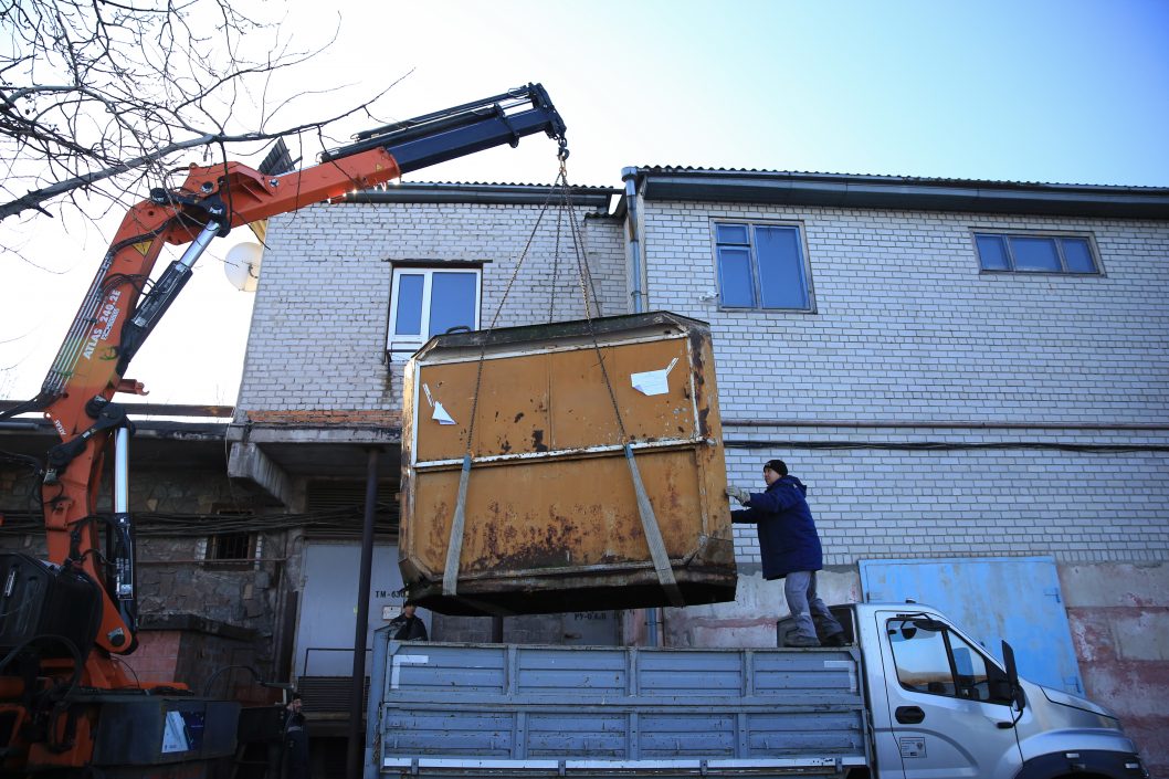Свободный доступ к воде: в Днепре на Набережной демонтировали незаконные самострои - рис. 4