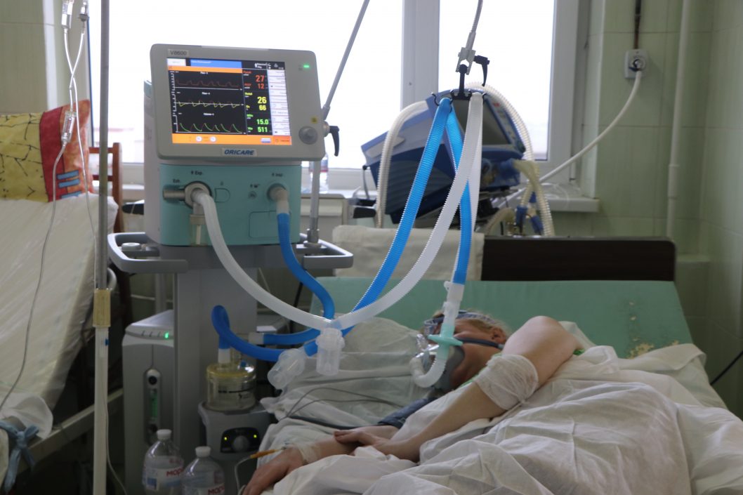 В Днепре больница №8 начала принимать пациентов с COVID-19 - рис. 4