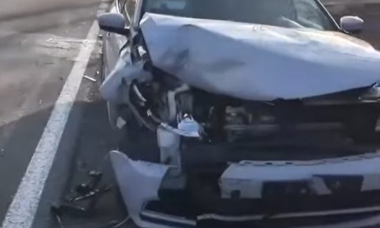 В Днепре произошла авария: автомобиль вылетел в кювет - рис. 1