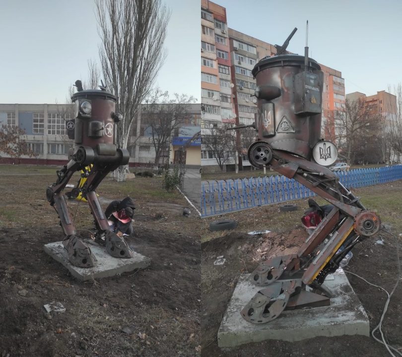 Шагоход из «Звездных войн»: в Бердянске заметили необычную скульптуру (Фото) - рис. 1