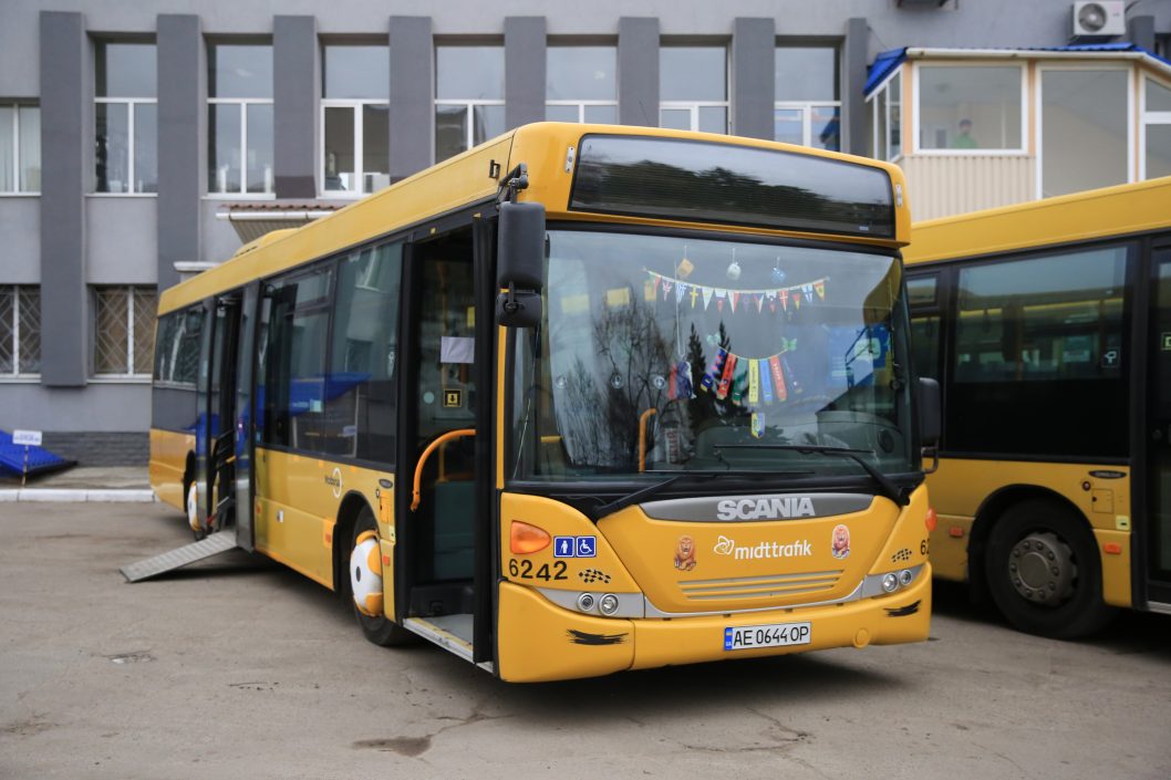 В Днепр приехала новая партия многоместных автобусов из Дании (Фото) - рис. 9