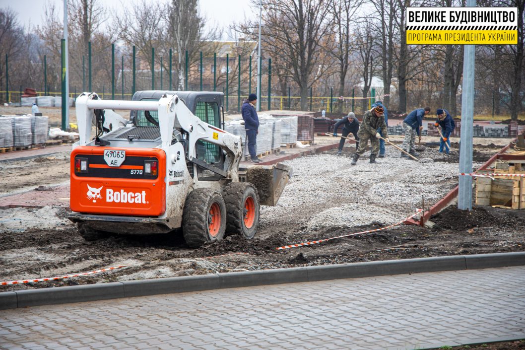 На Днепропетровщине рядом с реконструированным лицеем создают современный стадион - рис. 5