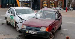 В Днепре столкнулись такси «Bolt» и «Славута»: есть пострадавшие - рис. 17