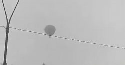 В небе над Днепром заметили Санту на воздушном шаре (Видео) - рис. 3