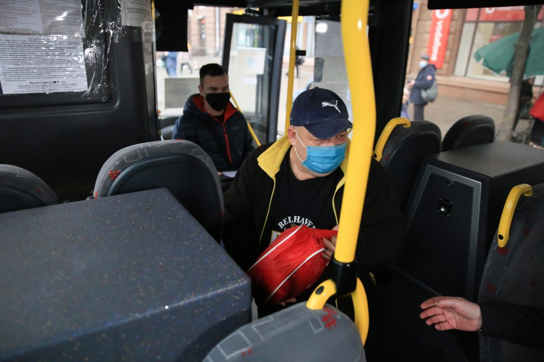 В Днепре идут массовые проверки автобусов городских маршрутов (Фото) - рис. 6