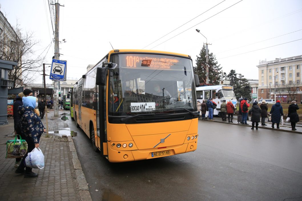 В Днепре идут массовые проверки автобусов городских маршрутов (Фото) - рис. 1