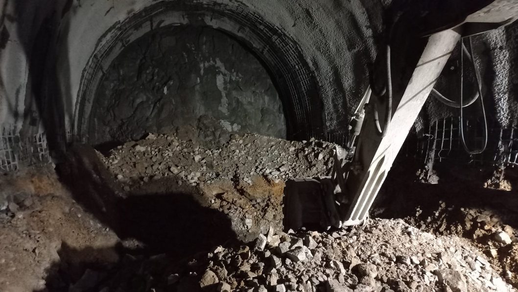 Как в Днепре выглядят тоннели метро между станциями "Центральная" и "Музейная" - рис. 2