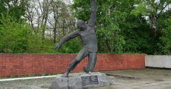 В Днепре реставрировали памятник душевнобольным, которых расстреляли нацисты (Фото) - рис. 8