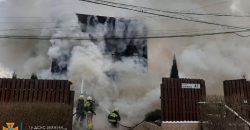 В Центральном районе Днепра горит дом в частном секторе - рис. 18