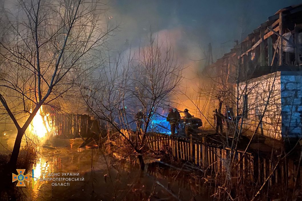 В Днепре во время пожара пострадала 35-летняя женщина - рис. 1