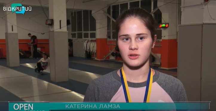 Юные фехтовальщицы из Днепра стали чемпионками Украины - рис. 1