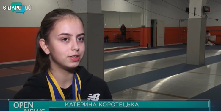 Юные фехтовальщицы из Днепра стали чемпионками Украины - рис. 3