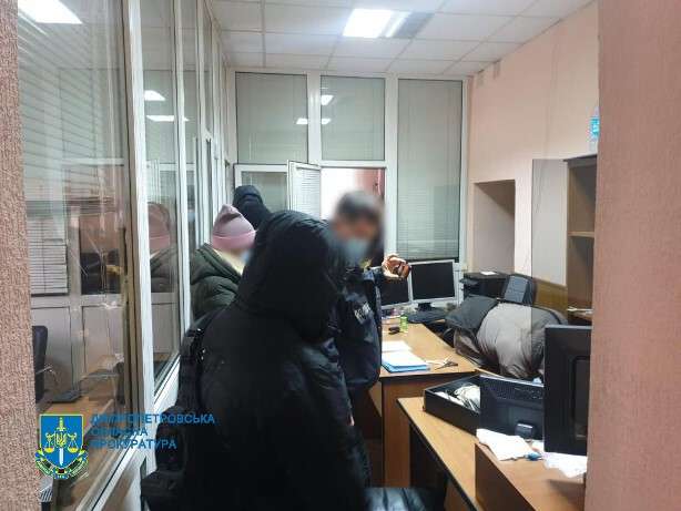 В Кривом Роге ликвидировали Call-центр мошенников - рис. 1