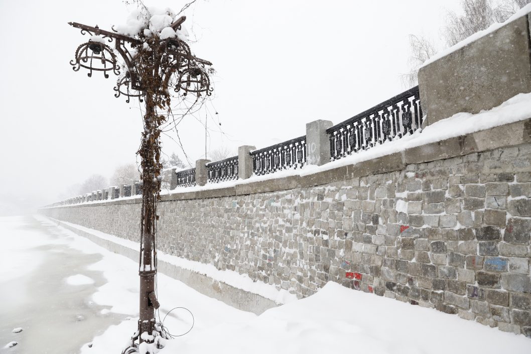 В Днепре на Сичеславской Набережной отремонтировали восемь подпорных стен - рис. 3