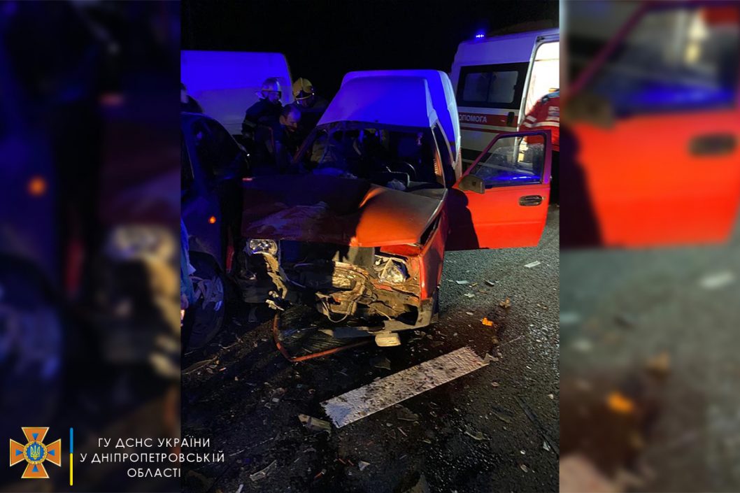 В дорожной аварии недалеко от Днепра пострадали две женщины (Фото) - рис. 2