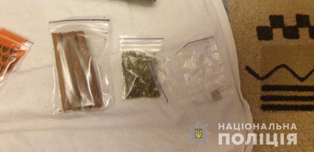 Доставка – почтой: в Днепре двое парней рассылали наркотики по всей Украине - рис. 2