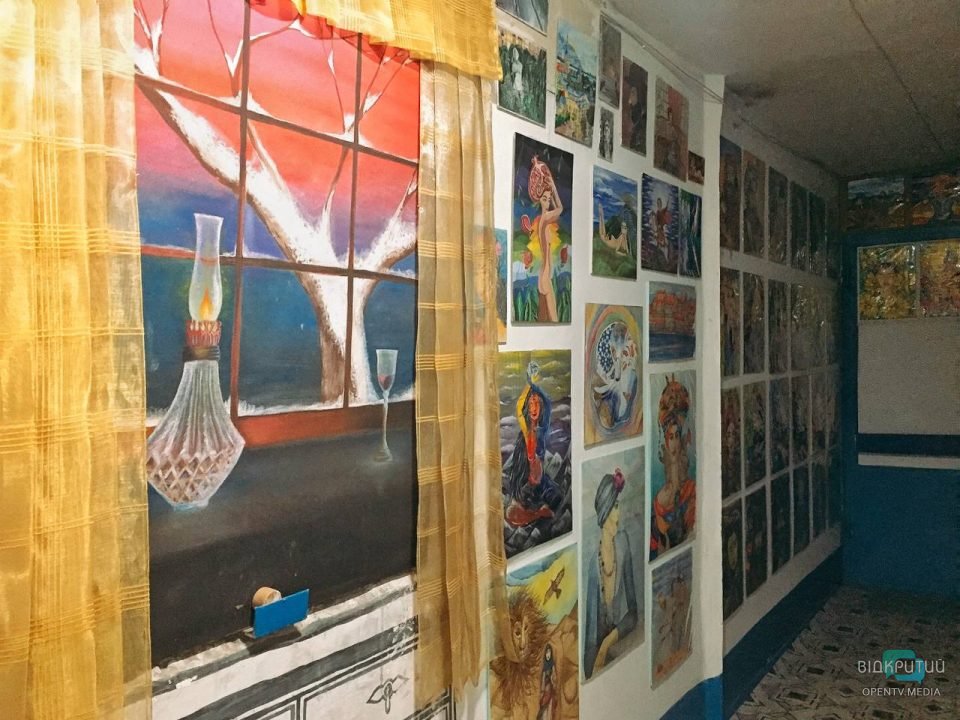 В Днепре появился сказочный подъезд: комментарий автора (Фото) - рис. 11