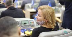 Как в Днепре депутаты голосовали за областной бюджет (Фоторепортаж) - рис. 9