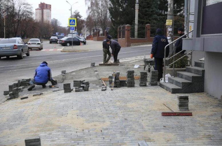 В Днепре на полгода хотят перекрыть пешеходную часть улицы Короленко - рис. 2