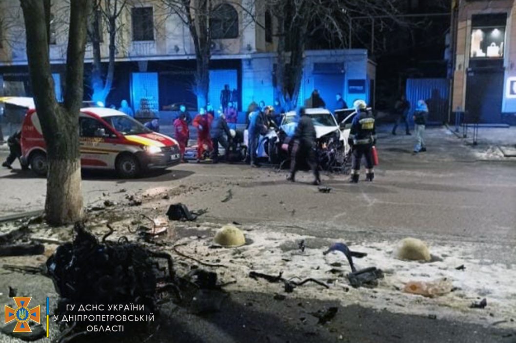 Ночное ДТП на Вернадского в Днепре: женщину вырезали из авто - рис. 2