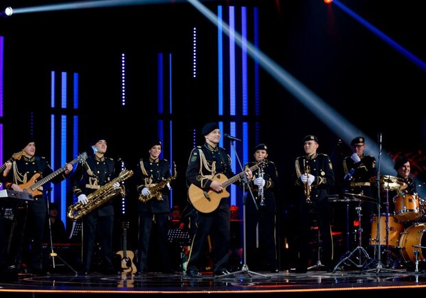 Музыкальный оркестр из Днепропетровщины покорил судей музыкального шоу - рис. 1