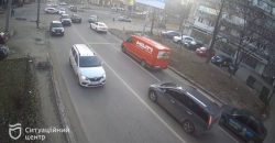 В центральной части Днепра столкнулись Volkswagen и Daewoo: движение затруднено - рис. 14