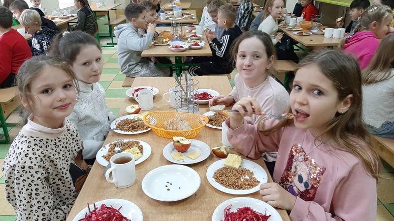 В школах Днепра питание по новому меню: какие впечатления у детей - рис. 1