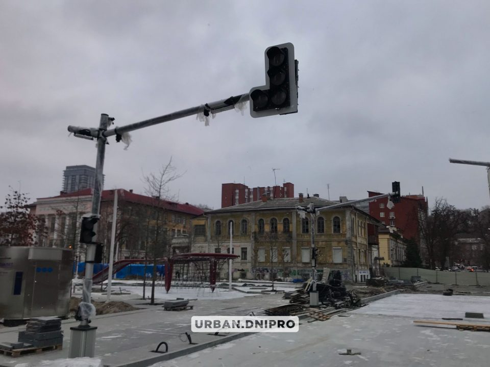 В Днепре продолжают реконструкцию Успенской площади (Фото) - рис. 8