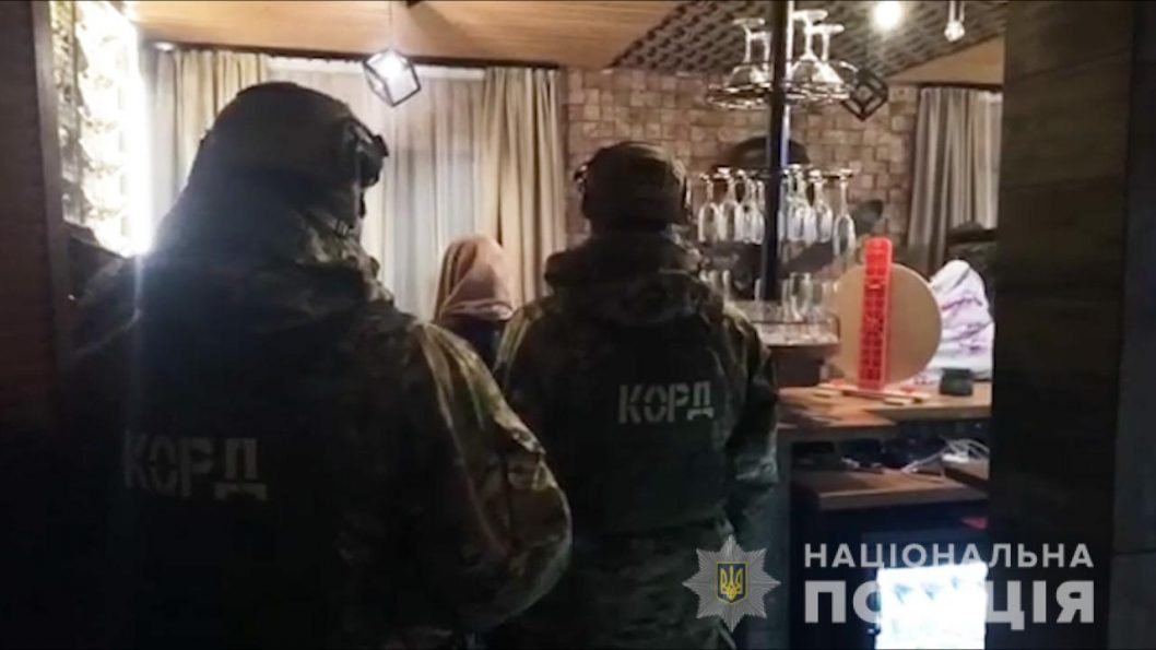 Житель Днепра организовал сеть борделей по всей стране - рис. 2