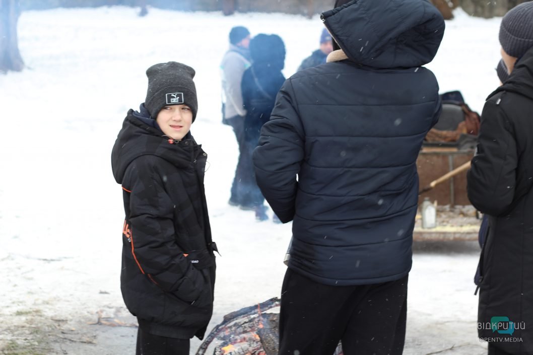 Как в Днепре на краснокаменском карьере купались на Крещение (Фоторепортаж) - рис. 19