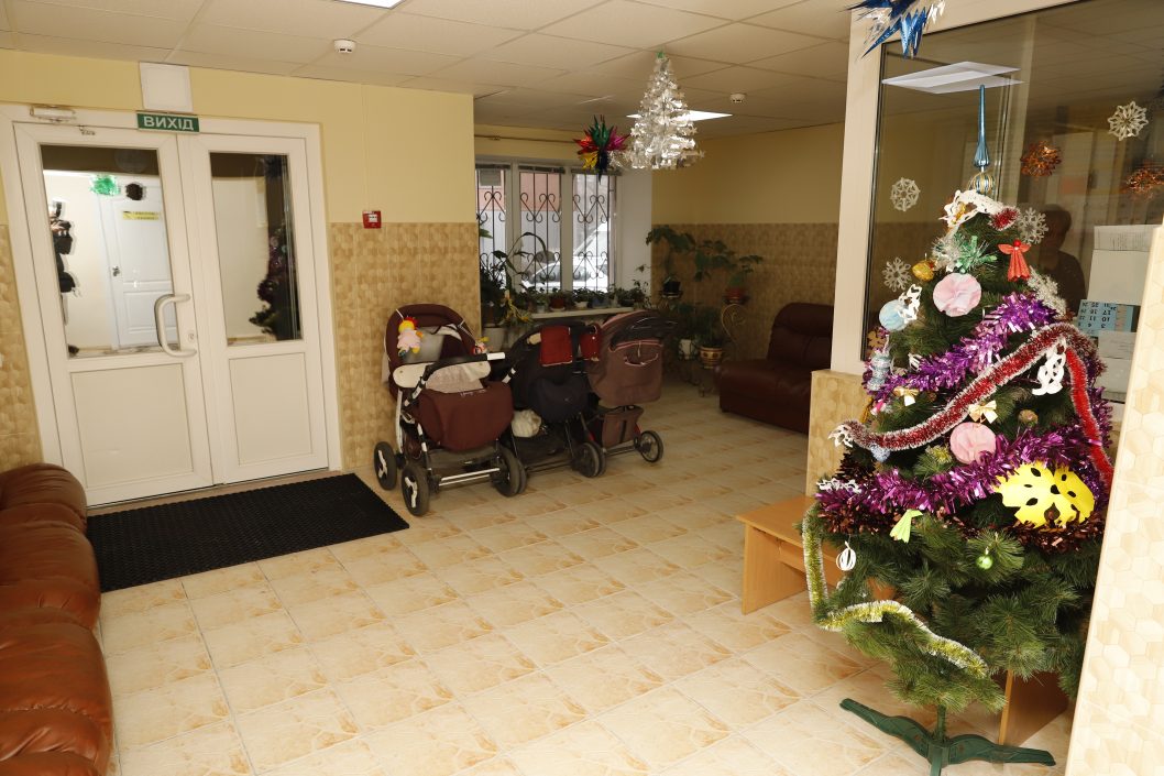 В днепровском центре «Мамино счастье» для детей провели рождественский мастер-класс - рис. 6