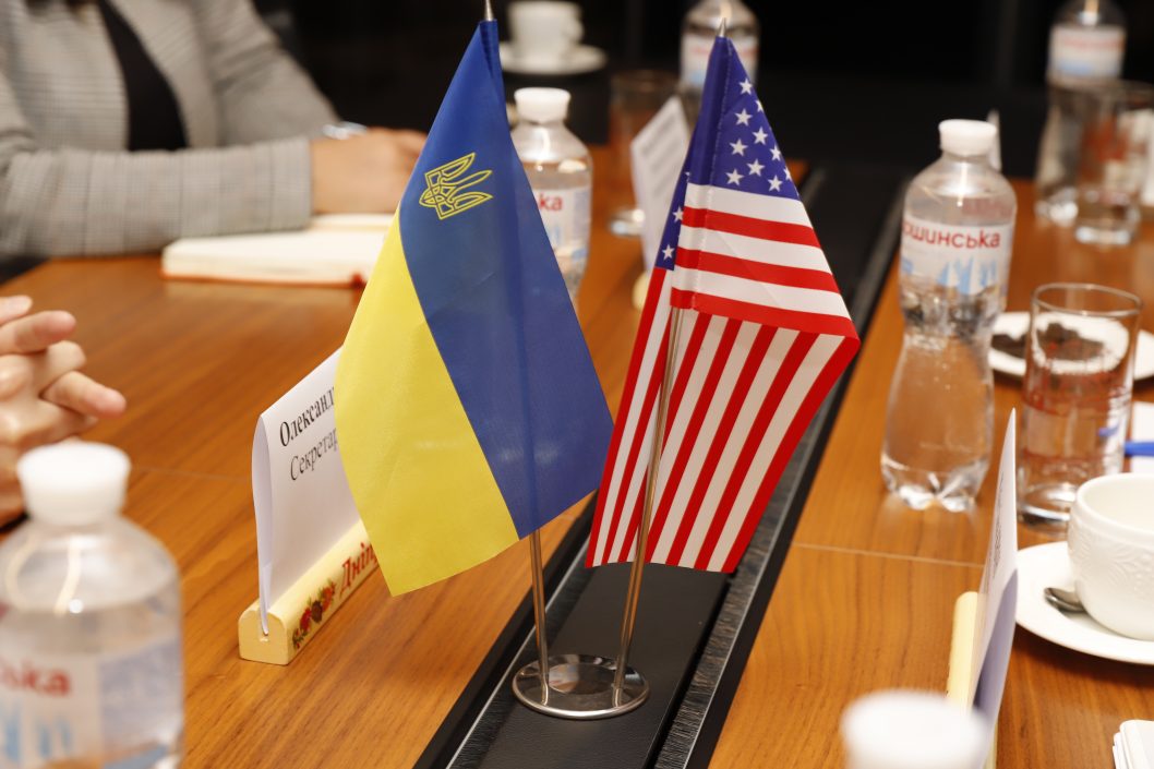 В Днепре секретарь горсовета встретился с Временно поверенной в делах США в Украине - рис. 4