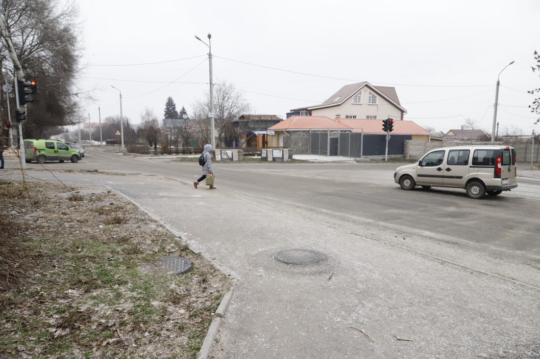 Первое обновление за 20 лет: в Днепре на улице Лазаряна отремонтировали тротуар - рис. 4