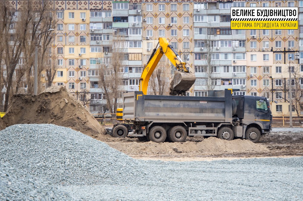 В Днепре возле одной из школ строят современный стадион (Фото) - рис. 7
