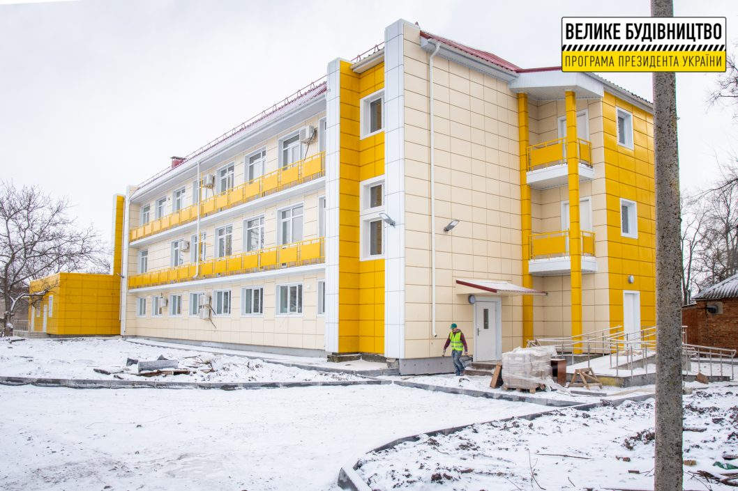 В поселке Сурско-Литовское под Днепром завершают капремонт амбулатории - рис. 7