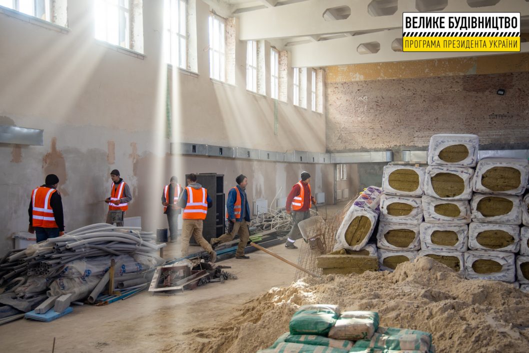 В Терновке капитально ремонтируют ДЮСШ «Темп» (Фото) - рис. 3