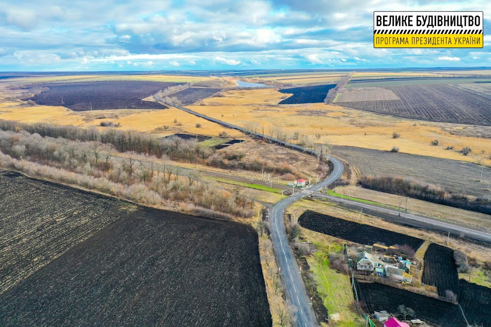 В Юрьевской громаде на Днепропетровщине обновили 18 км сельских дорог (Фото) - рис. 10