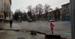 В центре Днепра из-за гололеда затруднено движение транспорта (Фото/Видео) - рис. 1
