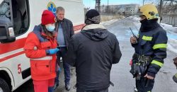 Опасная прогулка: в Павлограде рыбаки вытащили из речки мужчину - рис. 4