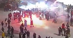 В Каменском на центральной площади неизвестные запустили фейерверк в толпу людей - рис. 3