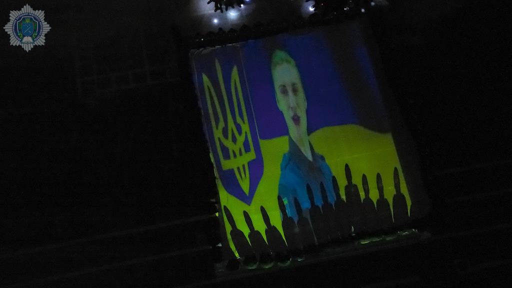 Днепровские курсанты провели флешмоб ко Дню Соборности Украины - рис. 2