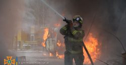 Пожар в днепровском офисе «АТБ» удалось локализовать: подробности от спасателей (Фото) - рис. 7