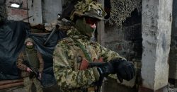 «Враг начал интенсивные обстрелы наших подразделений на востоке»: Министр обороны Украины - рис. 1