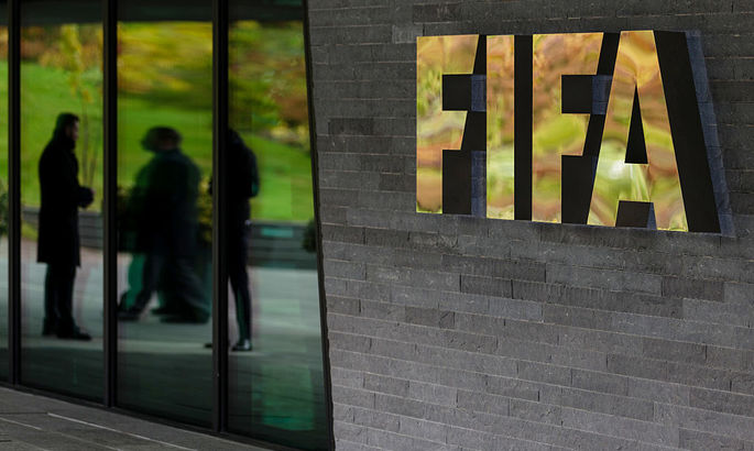 FIFA и UEFA отстранили клубы и сборную РФ от участия в международных турнирах - рис. 1