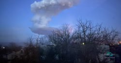 Дым и взрывы в Днепре: в Украине ввели военное положение (Видео) - рис. 3