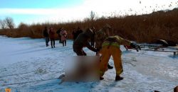 В Днепропетровской области мужчина нырнул в прорубь и утонул - рис. 4