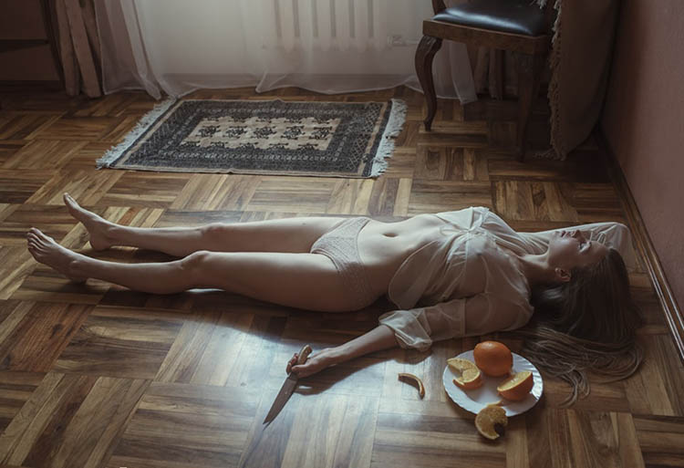 В Днепре мастер создал фотосессию в стиле ню «Девушка с апельсинами» - рис. 2